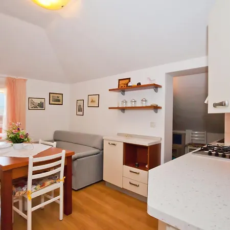 Rizzante, Piano Apartment