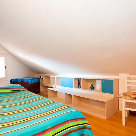 Rizzante, Piano Apartment