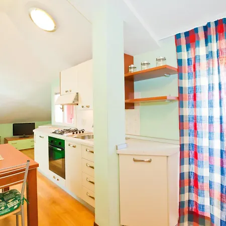 Rizzante, Piano Apartment Caorle